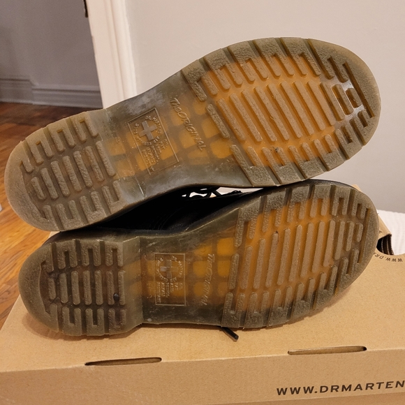 Women's soft leather Doc Marten boots - Picture 3 of 4